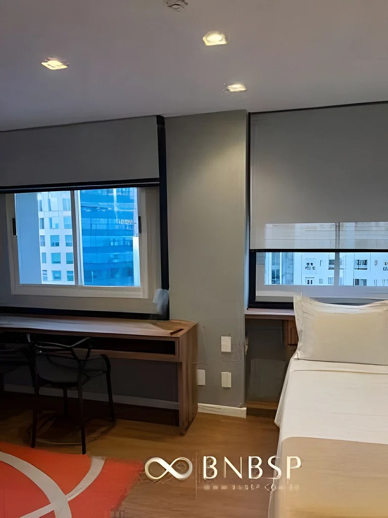 Apartamento Jardim Paulista — Estação de trabalho e cama